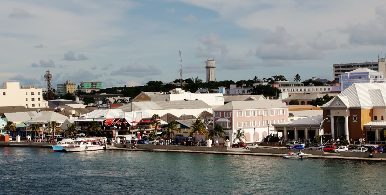 Nassau, glavno mesto Bahamas